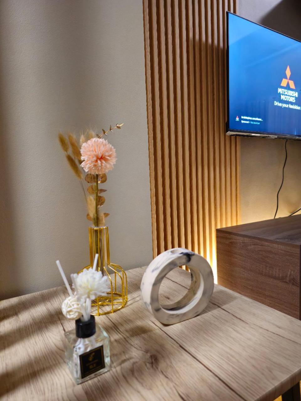 Serene Suite In Jazz Residences 마카티 외부 사진