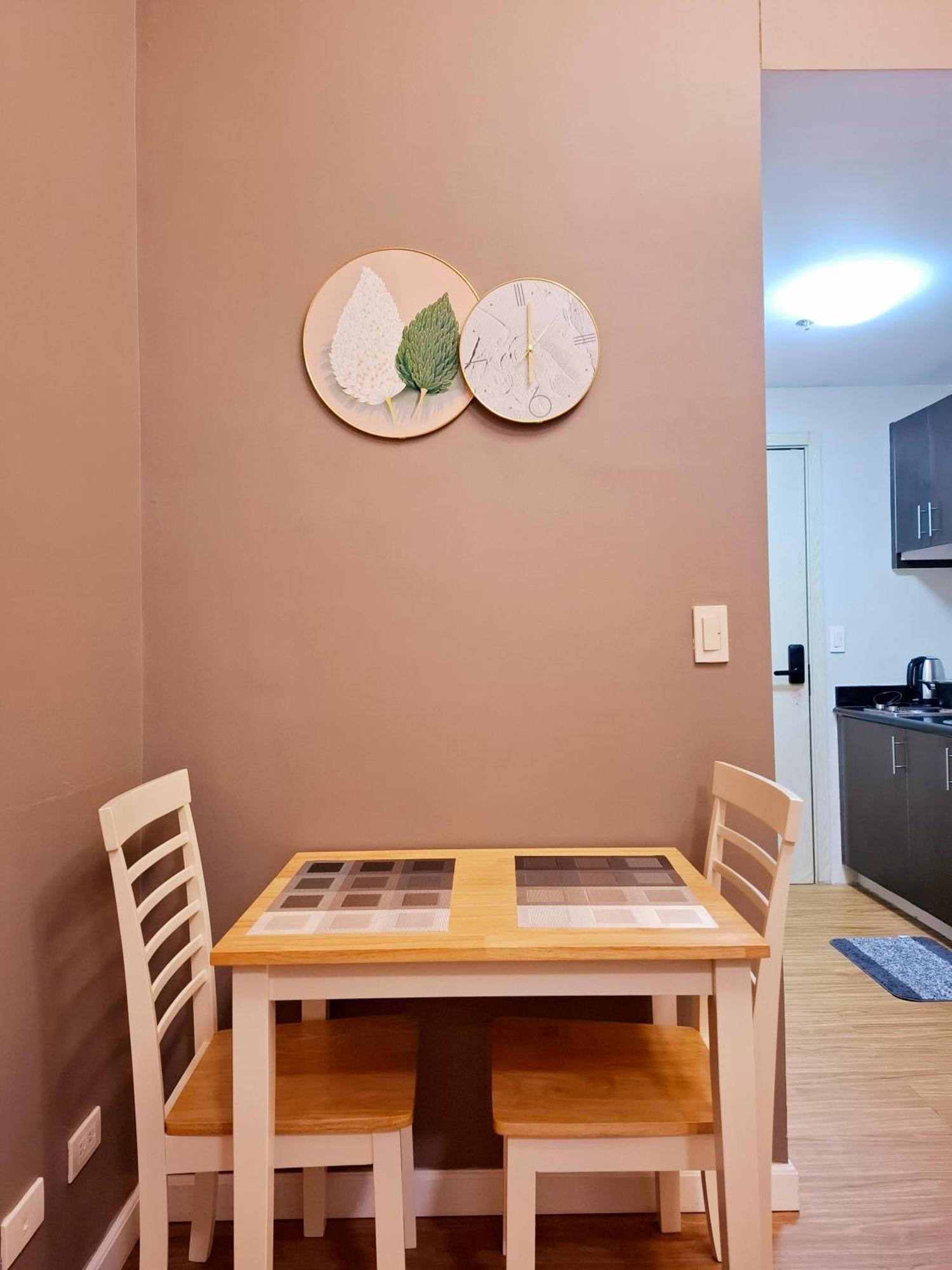 Serene Suite In Jazz Residences 마카티 외부 사진
