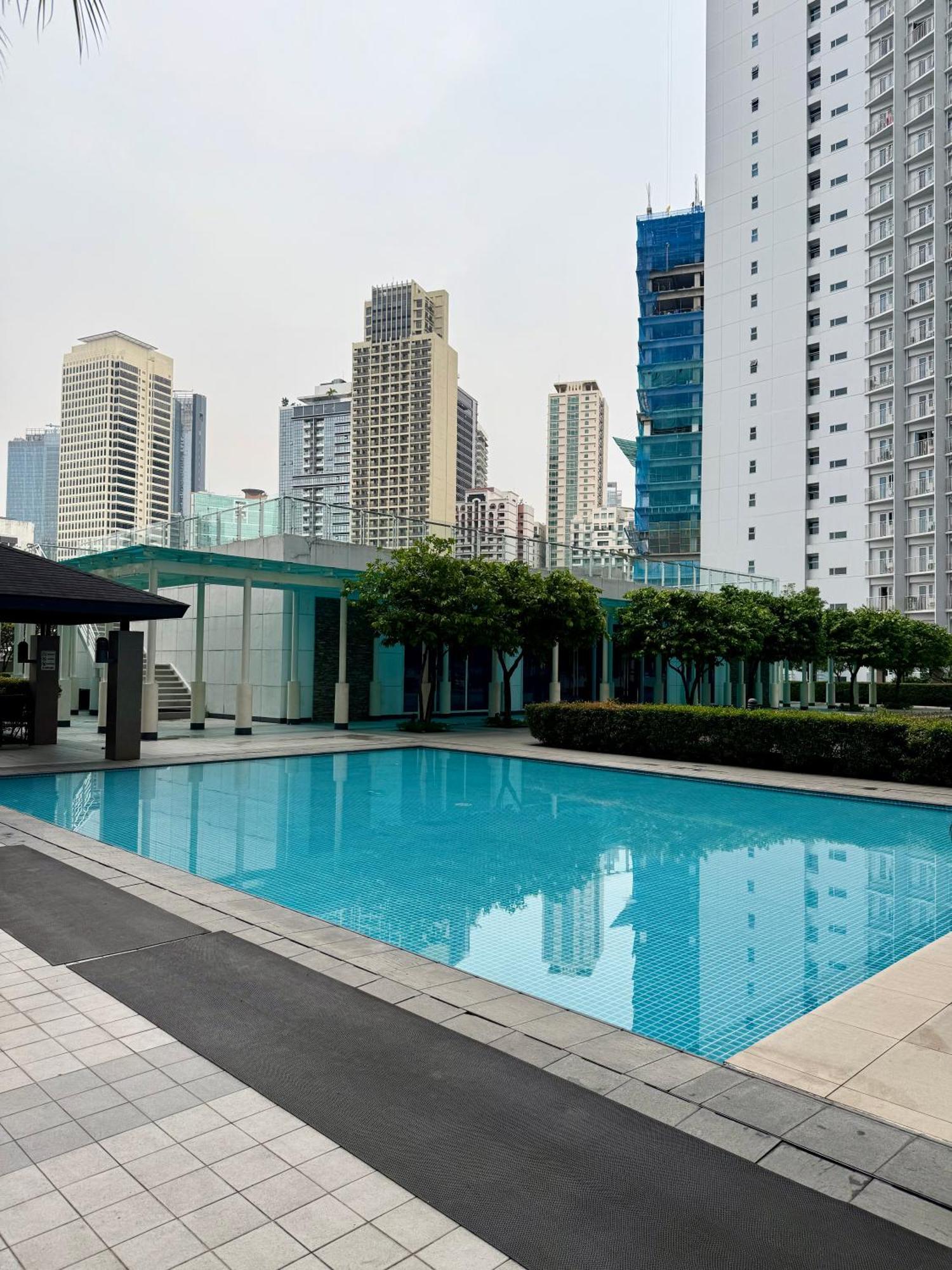 Serene Suite In Jazz Residences 마카티 외부 사진