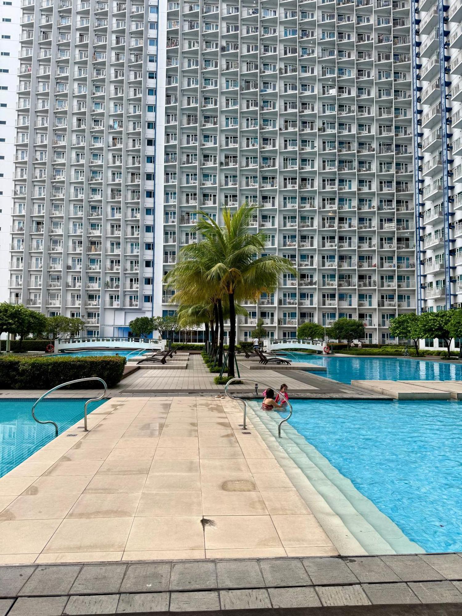 Serene Suite In Jazz Residences 마카티 외부 사진