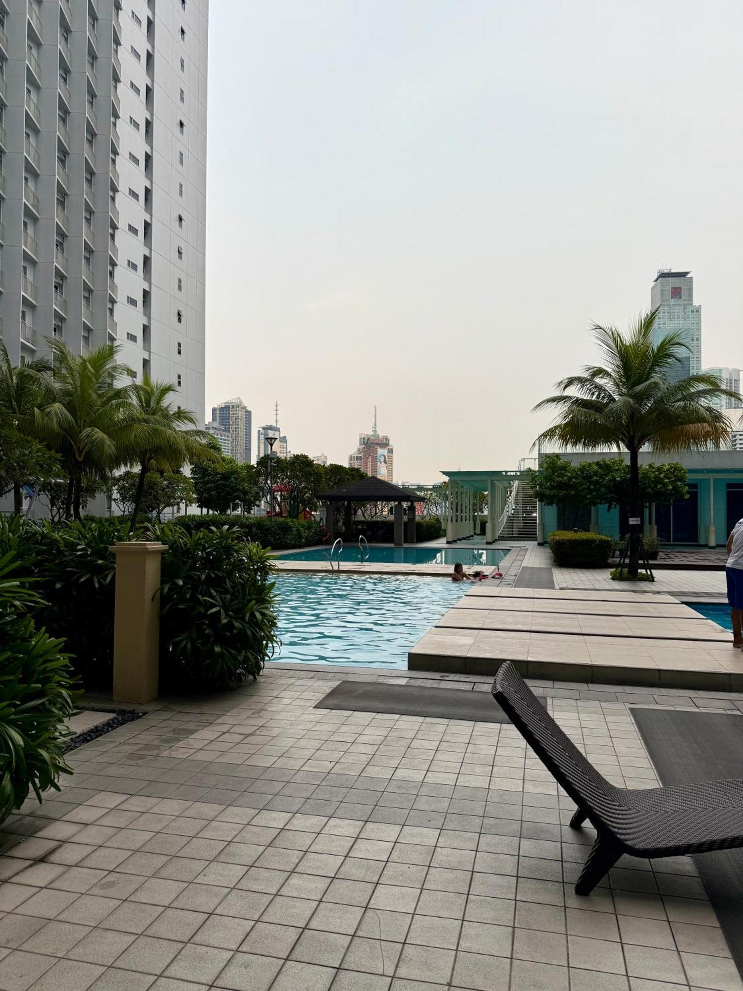 Serene Suite In Jazz Residences 마카티 외부 사진