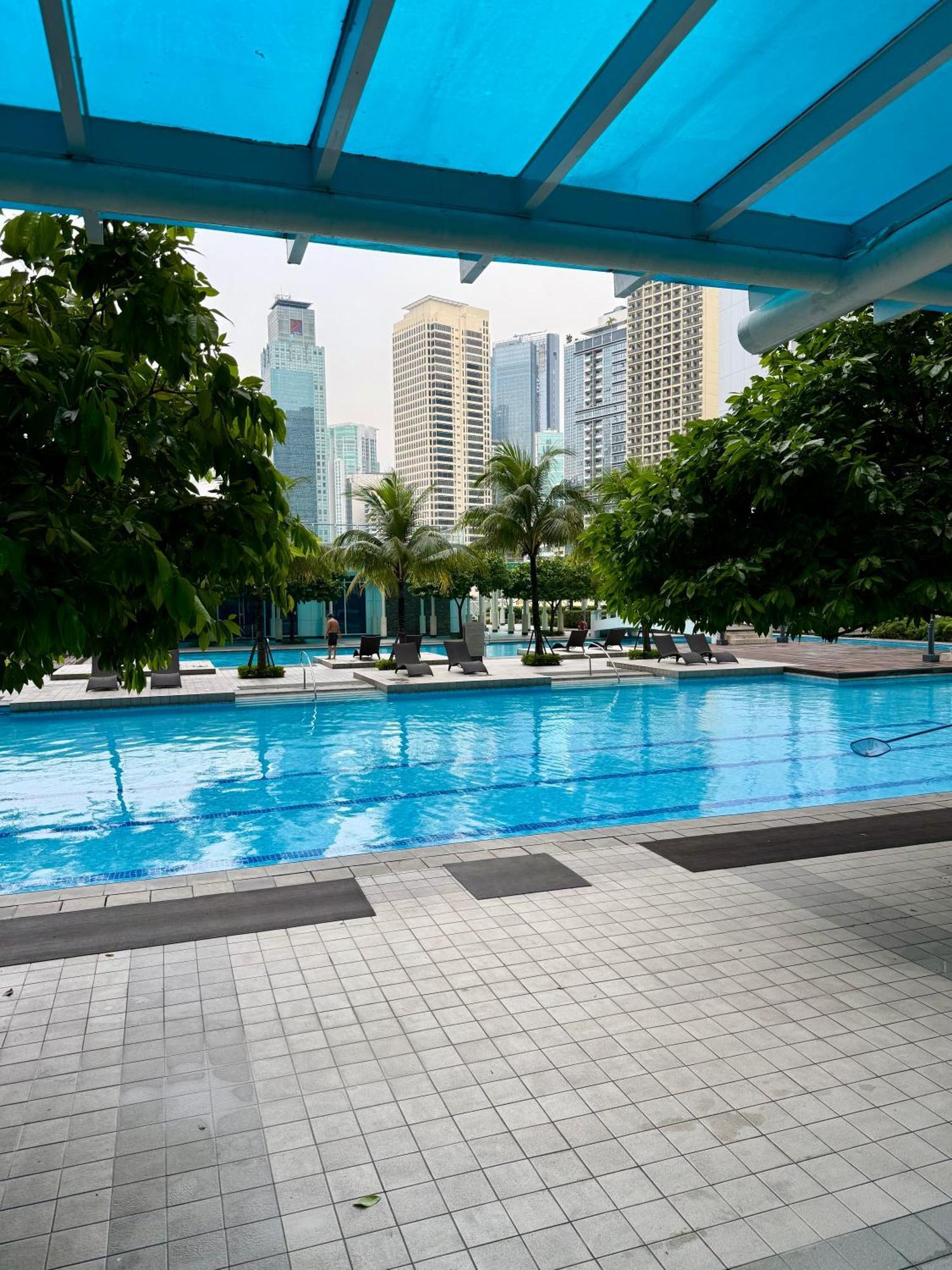 Serene Suite In Jazz Residences 마카티 외부 사진